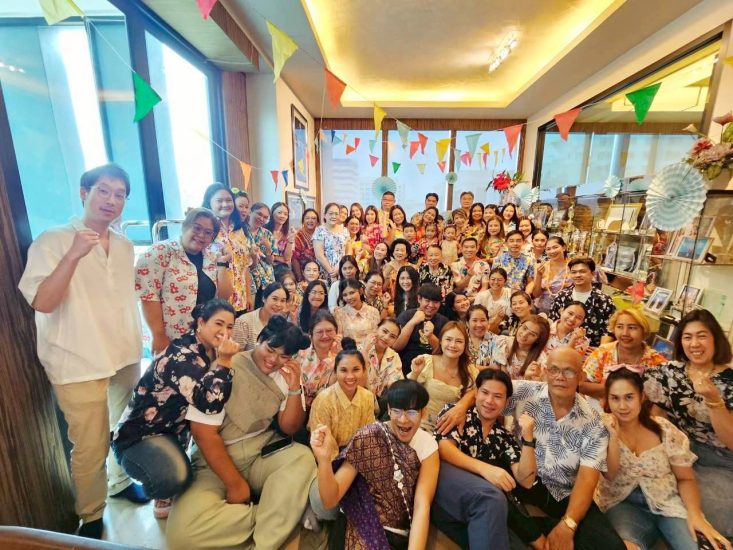 พิธีสรงน้ำ และรดน้ำดำหัวขอพรจากผู้ใหญ่ 10 เมษายน 2569